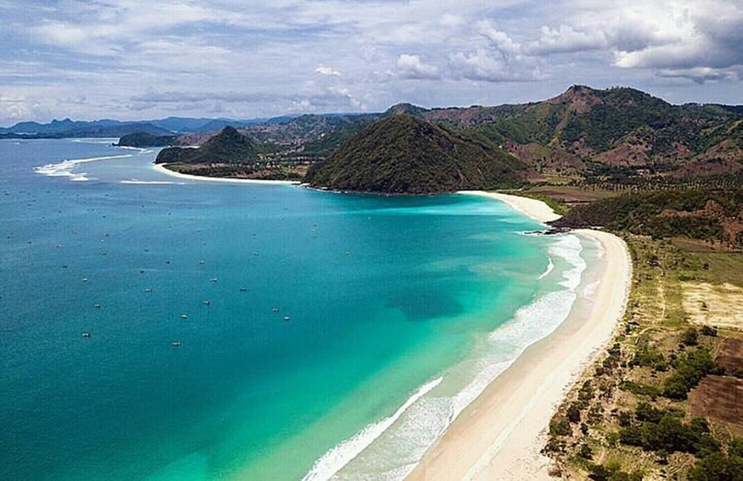Selong Belanak Lombok